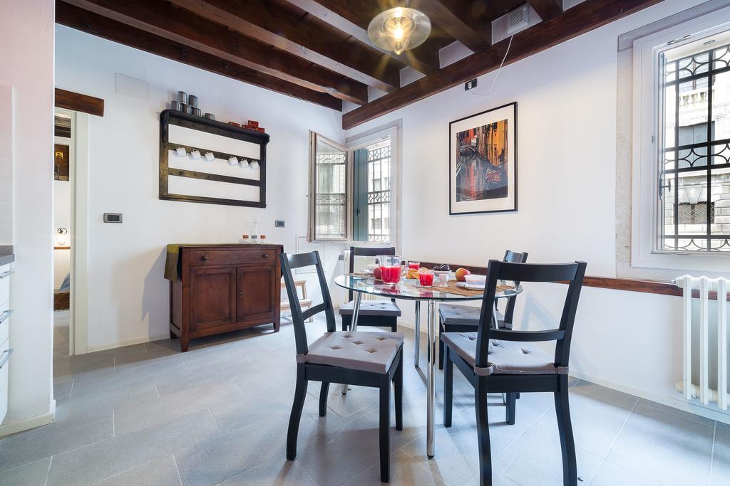 Ve.N.I.Ce Cera Casa Santo Stefano Apartment Venice Luaran gambar