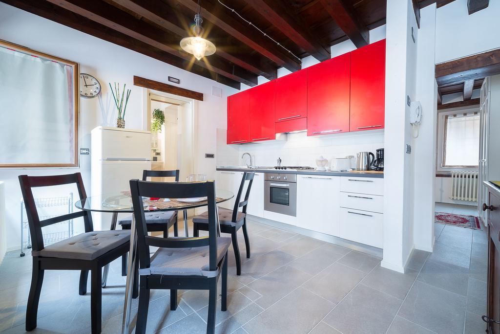 Ve.N.I.Ce Cera Casa Santo Stefano Apartment Venice Luaran gambar