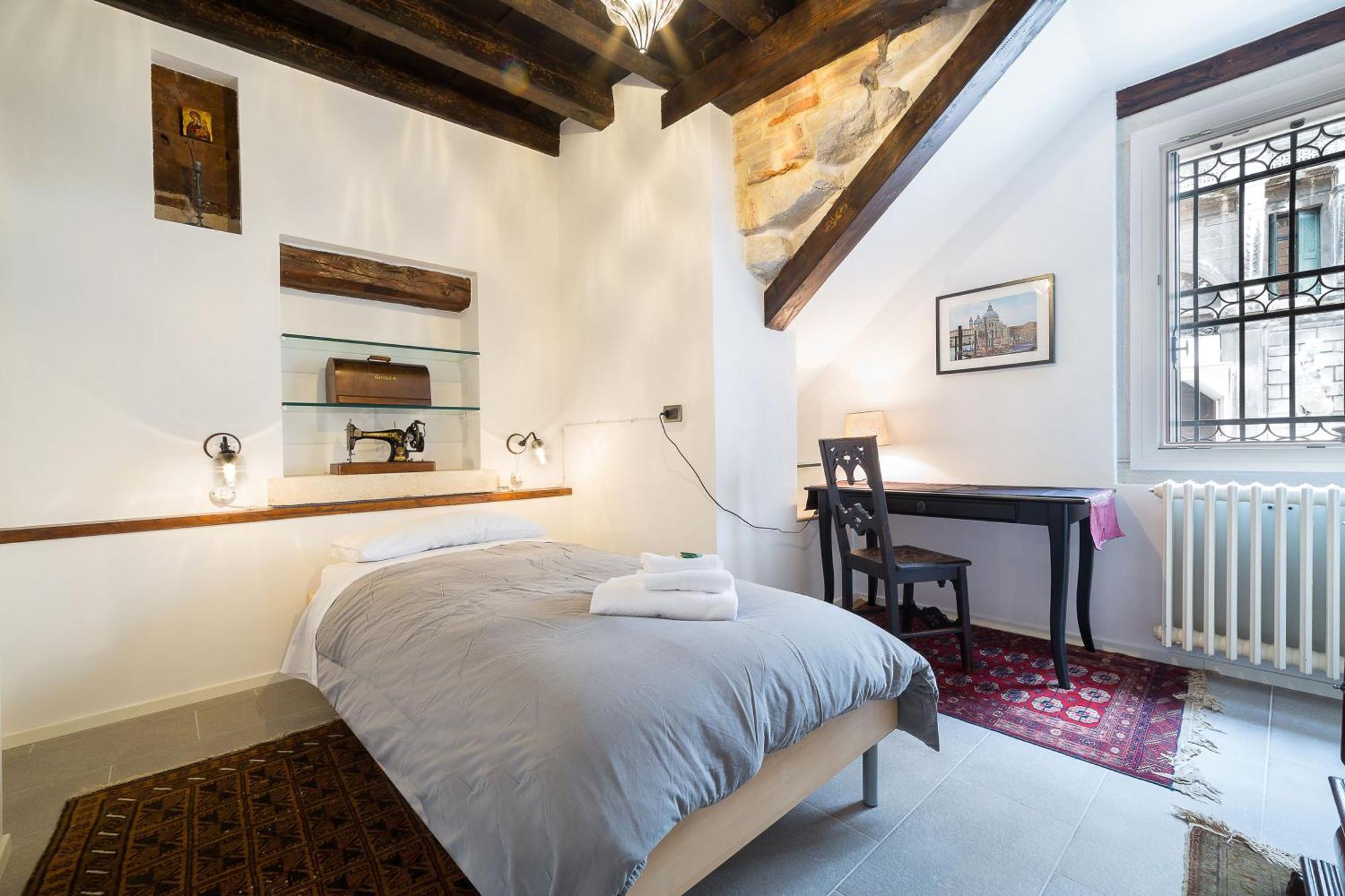 Ve.N.I.Ce Cera Casa Santo Stefano Apartment Venice Luaran gambar