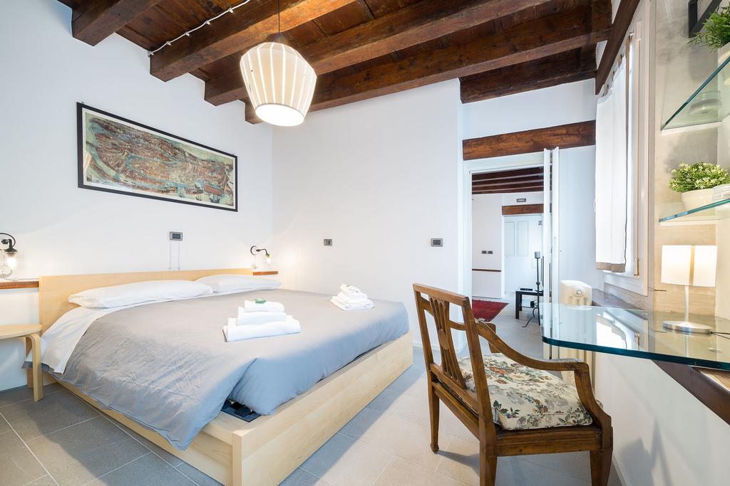 Ve.N.I.Ce Cera Casa Santo Stefano Apartment Venice Luaran gambar