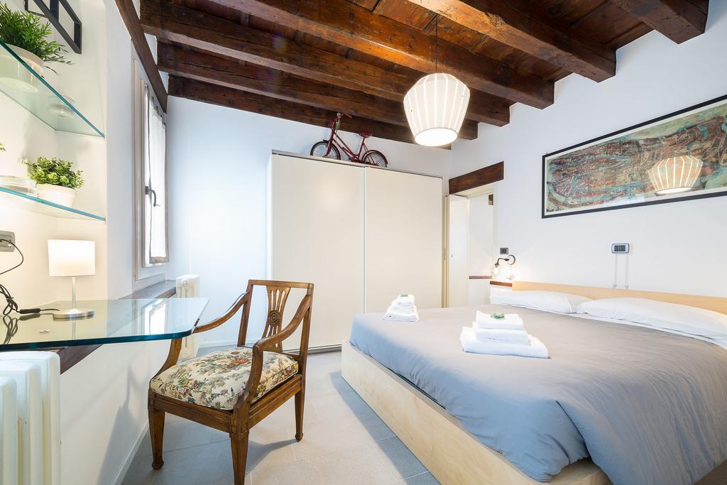 Ve.N.I.Ce Cera Casa Santo Stefano Apartment Venice Luaran gambar